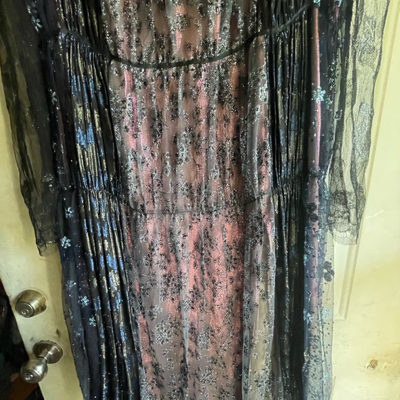 Authentic lancing robe dress - Picture 9 of 11